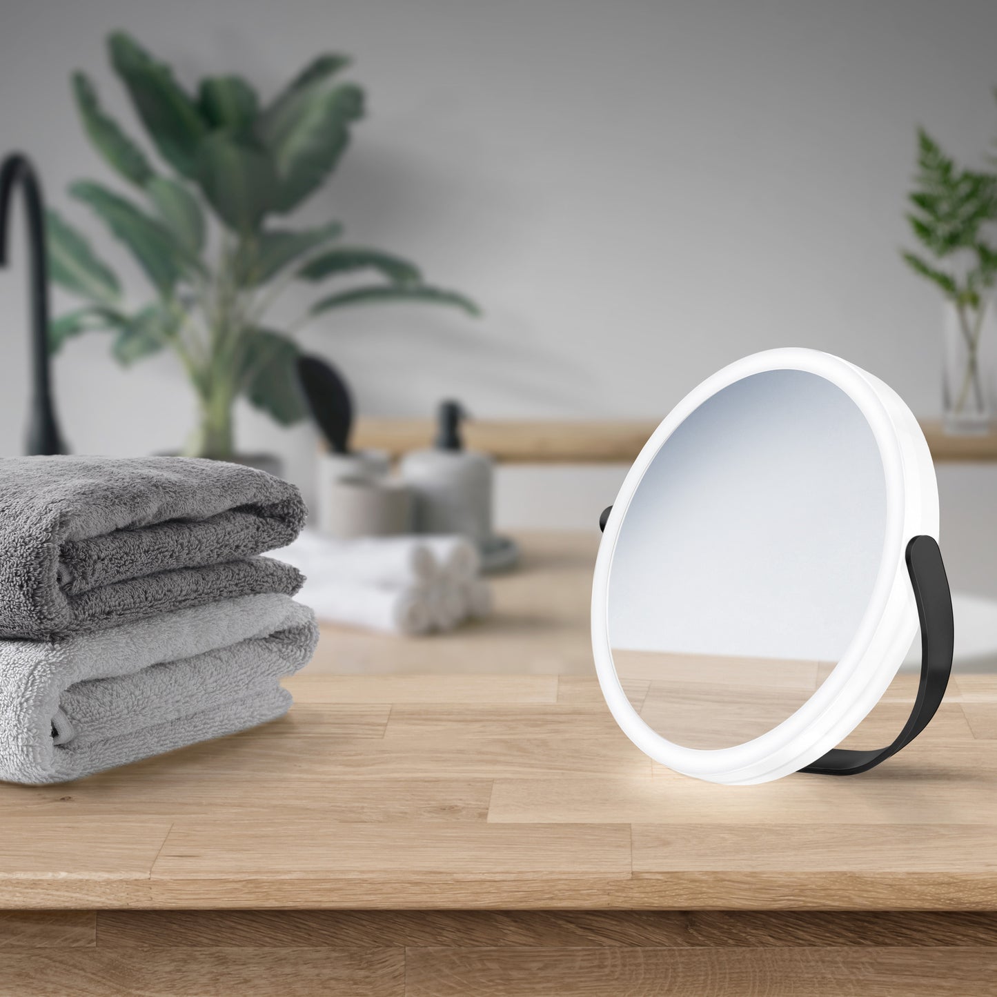 Smedbo Outline Schminkspiegel mit Licht freistehend Kunststoff mattschwarz wiederaufladbar X7/1X