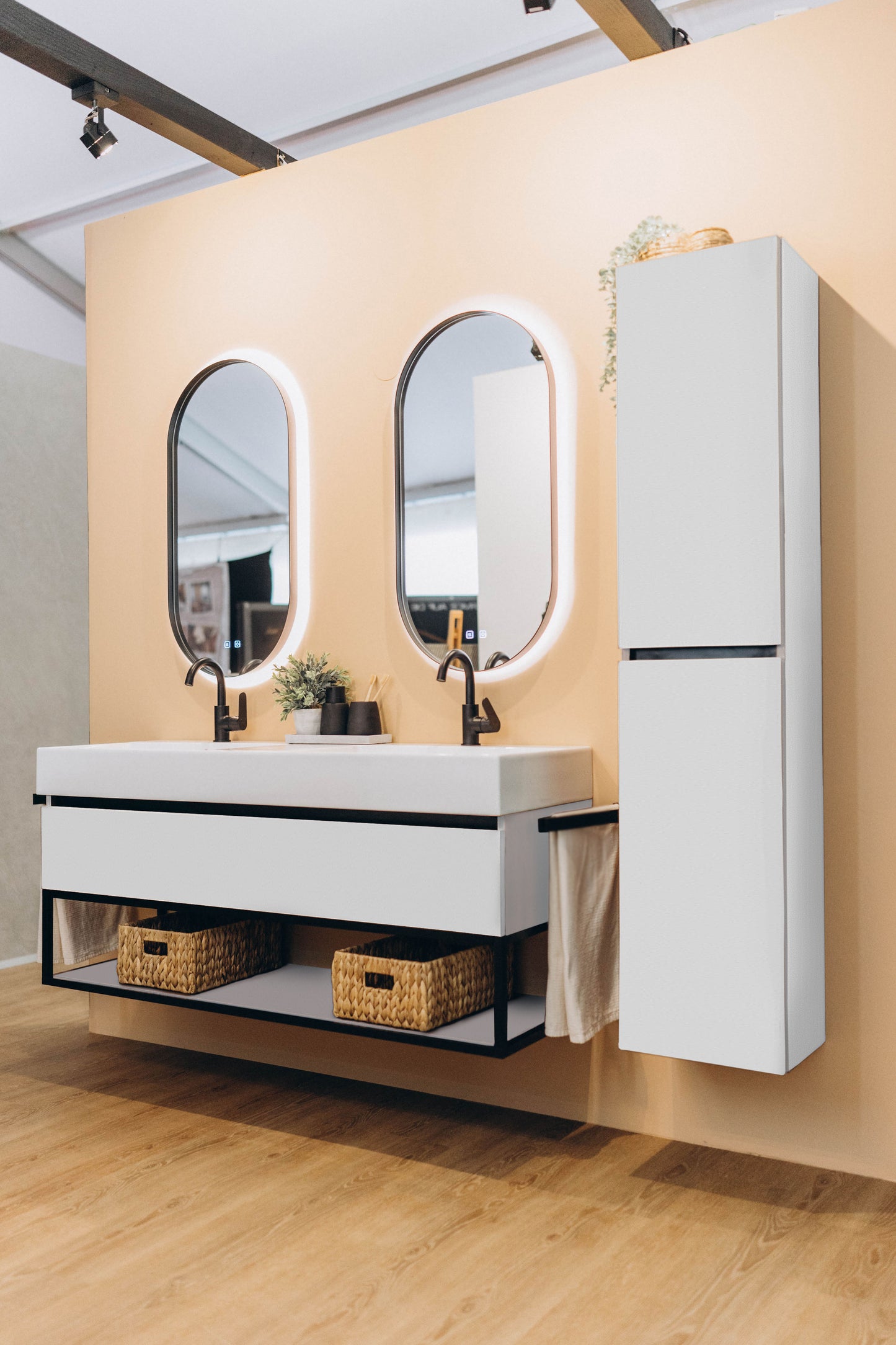 Quadro Waschtisch inkl. Unterschrank, Hochschrank und 2x Spiegel P - isaak-home.de