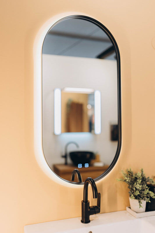 Ovaler Badspiegel mit indirekter LED Beleuchtung - Spiegel P